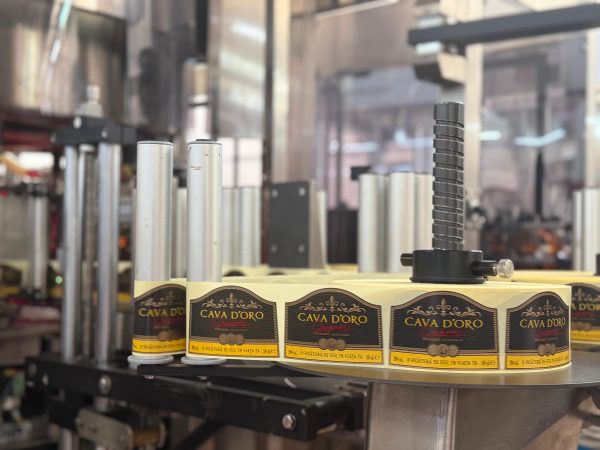 Alexandrion Group investește 2 milioane de euro în cele mai moderne linii de îmbuteliere din România, crescând capacitatea de producție cu până la 40%