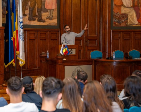 Profitul imediat vs. viitorul sustenabil: Tariq Fancy avertizează la București asupra riscurilor unei economii dominate de câștiguri pe termen scurt