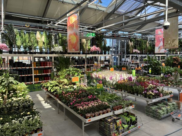 HORNBACH investește 4 milioane de euro în extinderea magazinului din Sibiu