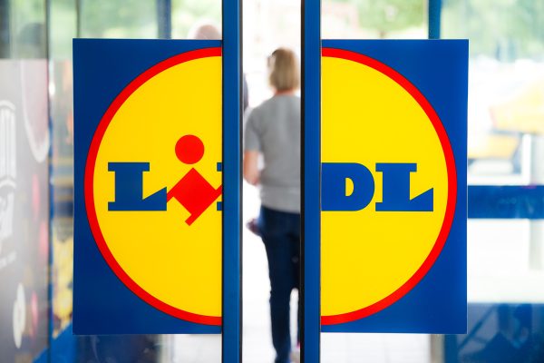 Lidl Rumänien eröffnet zwei neue Filialen in Ghimbav und Bukarest und schafft 49 Arbeitsplätze