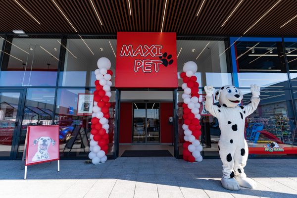 Maxi Pet își extinde rețeaua din București și pariază pe creșterea pieței de produse pentru animale